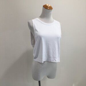 KURVE by Idea One Size White Wide Armhole Sleeveless Stretchy Cropped Shirt Top